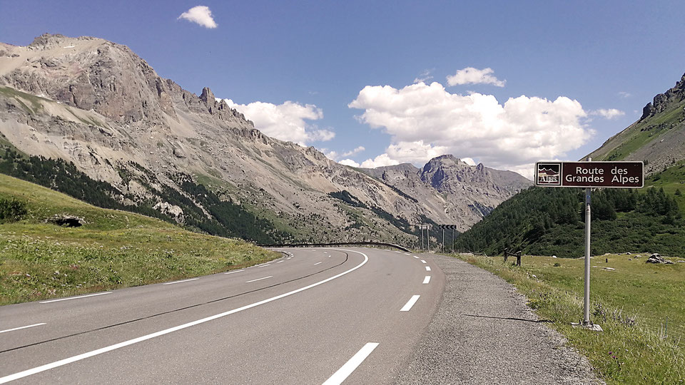 route des grandes alpes pässe 